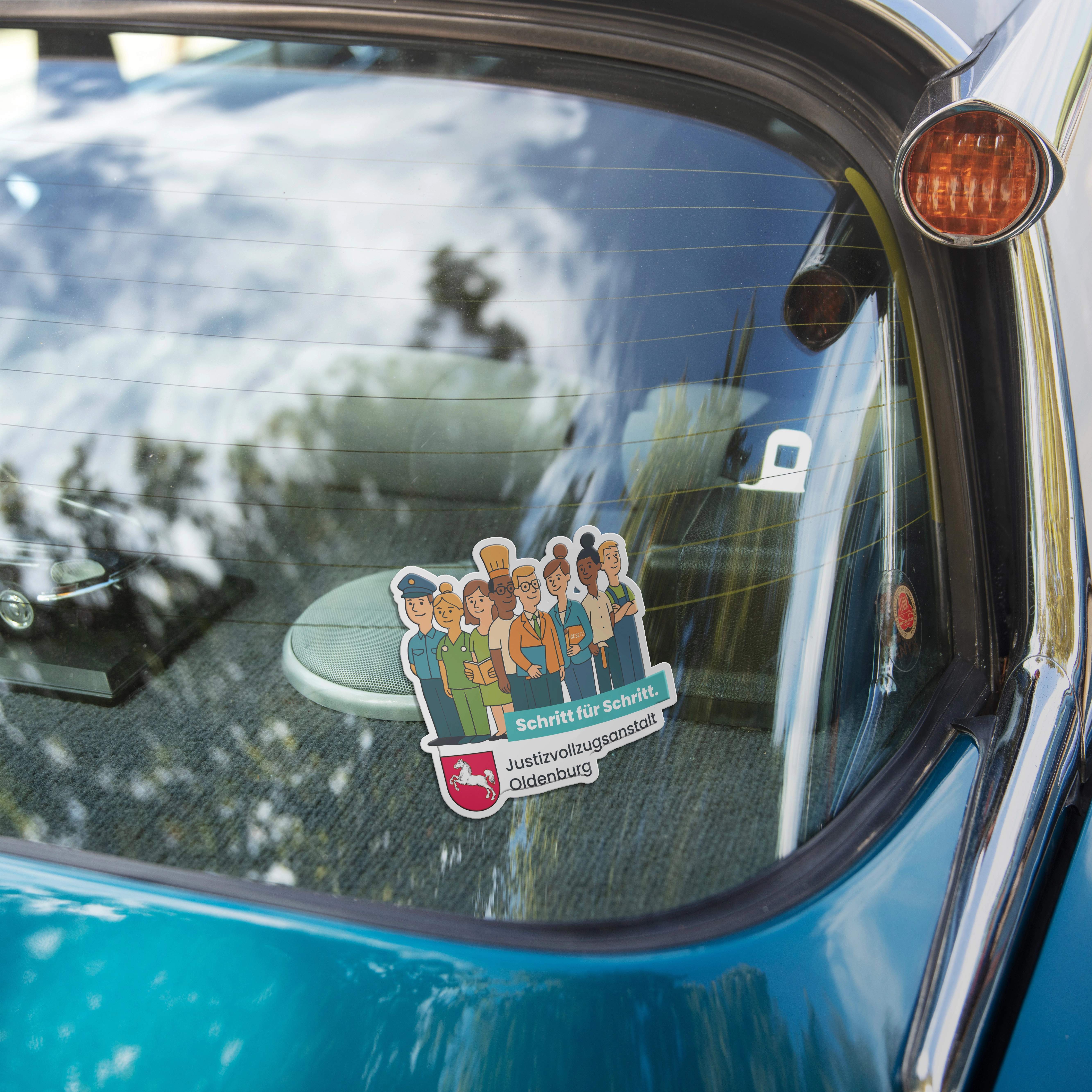 JVA Sticker auf einer Autoscheibe